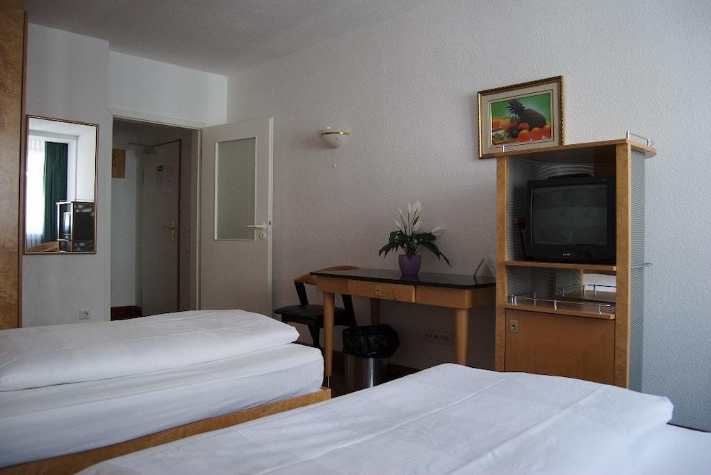 Rugs Hotel Duesseldorf Bagian luar foto