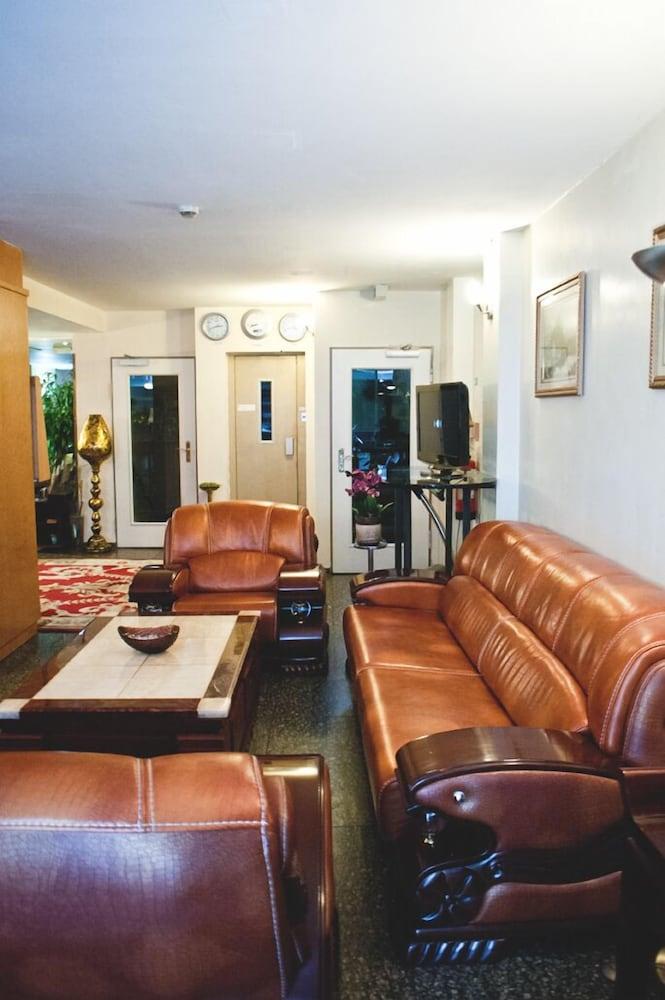 Rugs Hotel Duesseldorf Bagian luar foto