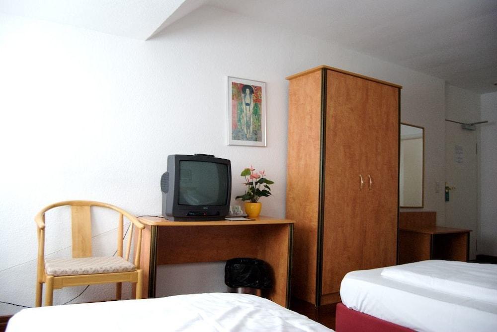 Rugs Hotel Duesseldorf Bagian luar foto