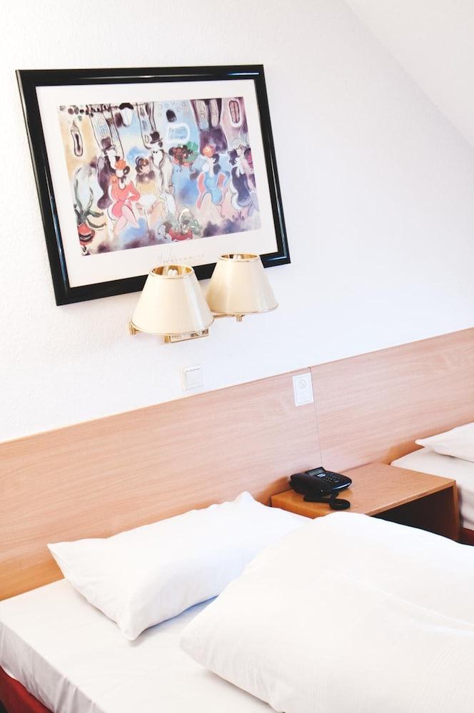 Rugs Hotel Duesseldorf Bagian luar foto