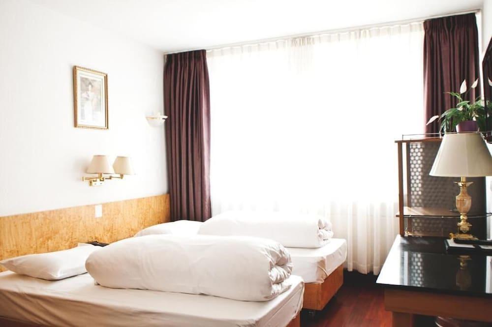 Rugs Hotel Duesseldorf Bagian luar foto