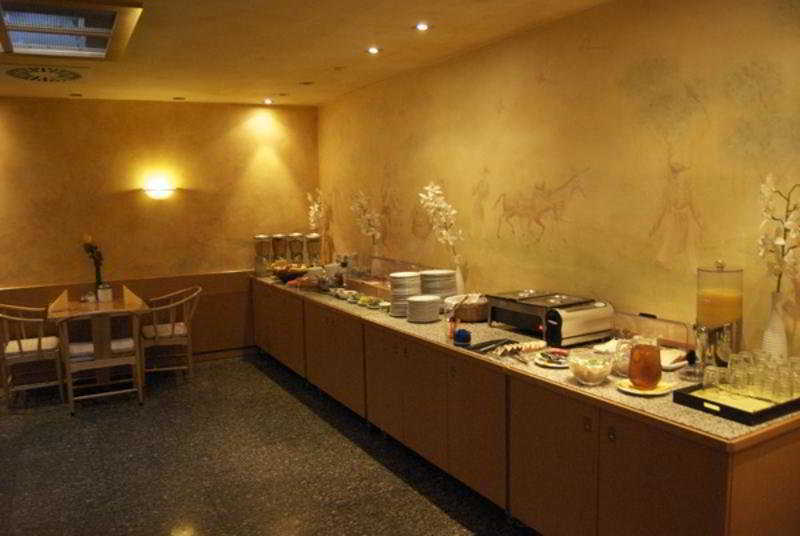 Rugs Hotel Duesseldorf Bagian luar foto
