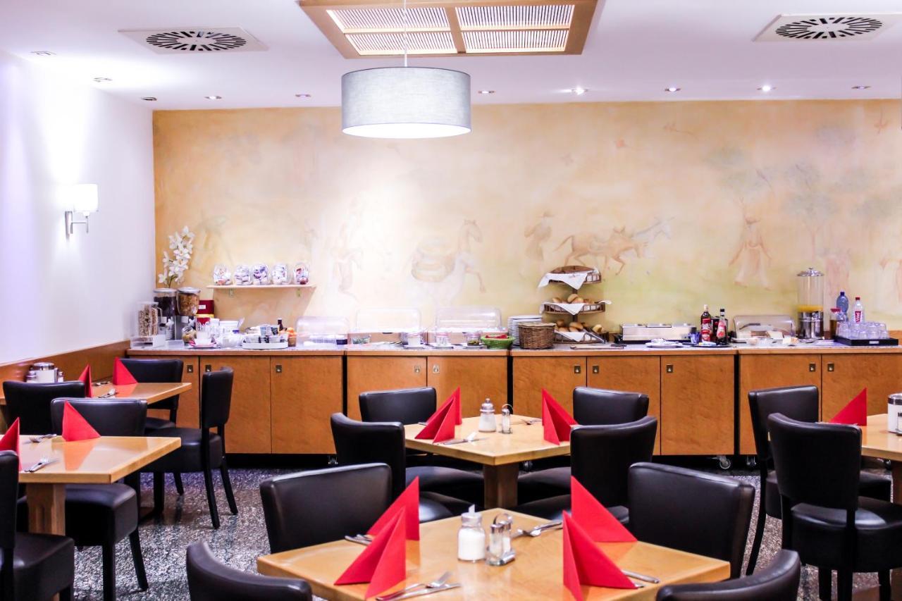Rugs Hotel Duesseldorf Bagian luar foto