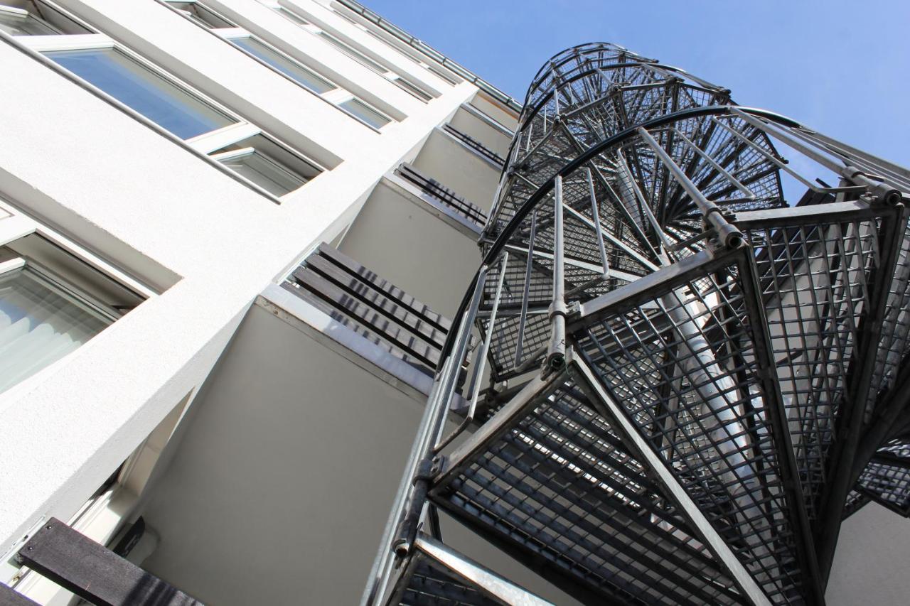 Rugs Hotel Duesseldorf Bagian luar foto