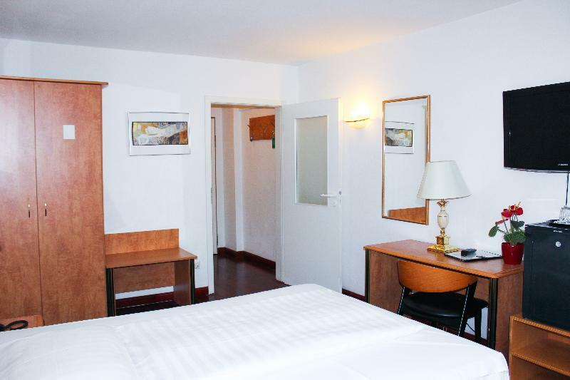 Rugs Hotel Duesseldorf Bagian luar foto